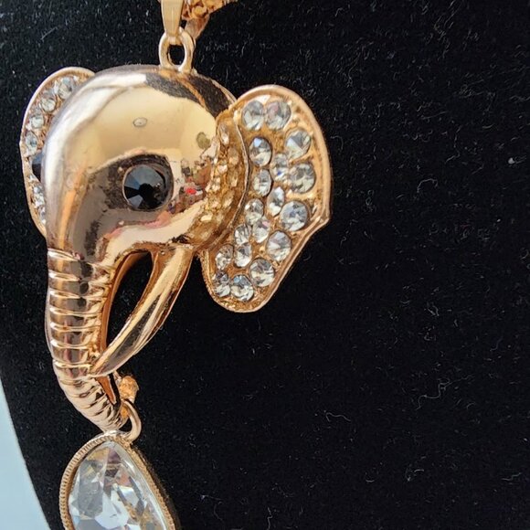 Betsey Johnson Elephant Necklace - Picture 2 of 6